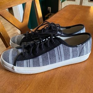 Hey! Keds living on a Dream!